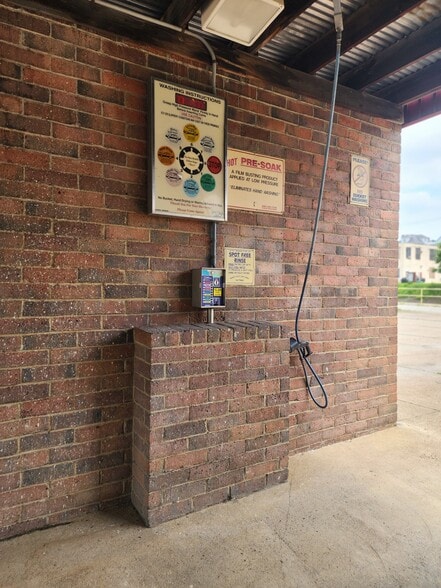 More Photos Of 600 14th St, Arnold Carwash For Sale