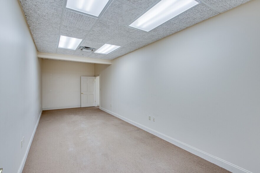 More Photos Of 3030 McEver Rd, Gainesville Medical For Sale