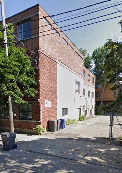 Primary Photo Of 6585 Rue Jeanne-Mance, Montréal Office For Lease