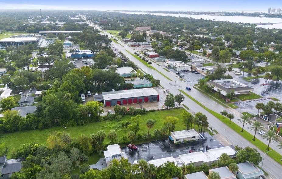 More Photos Of 828 Ridgewood Ave, Daytona Beach Hotel For Sale