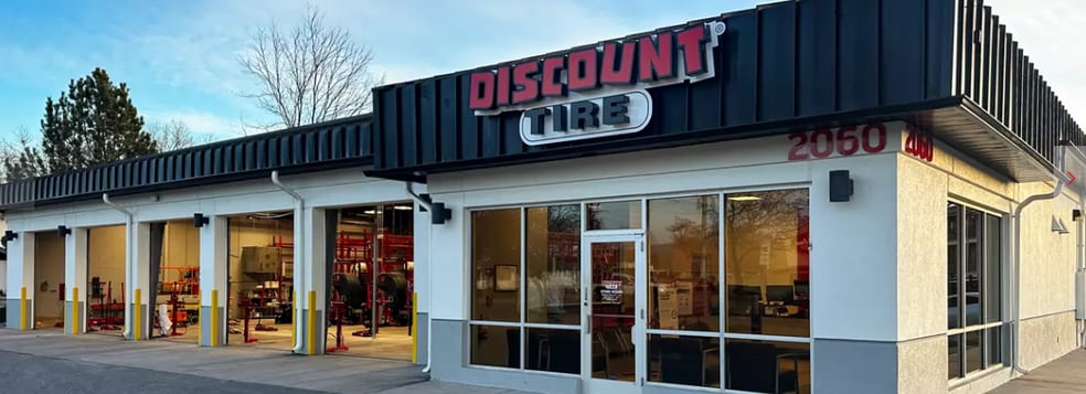 Primary Photo Of 2060 Main St, Longmont Auto Repair For Sale