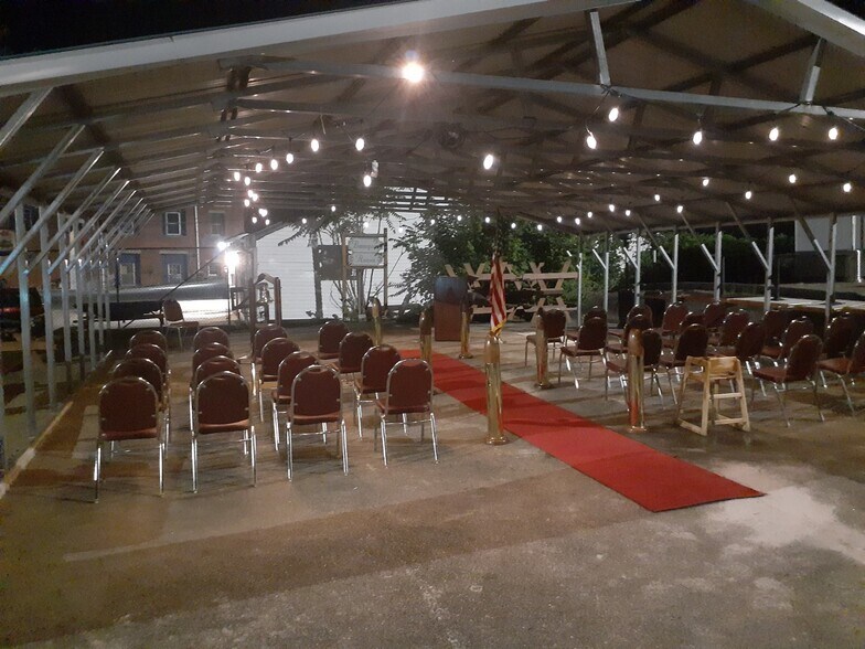 More Photos Of 184 N Main St, Norwich Restaurant For Sale