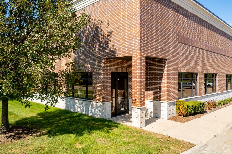 More Photos Of 16145-16185 Leone Dr, Macomb Township Warehouse For Lease