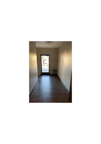 More Photos Of 6911 N FM 620, Austin Storefront Retail Office For Lease
