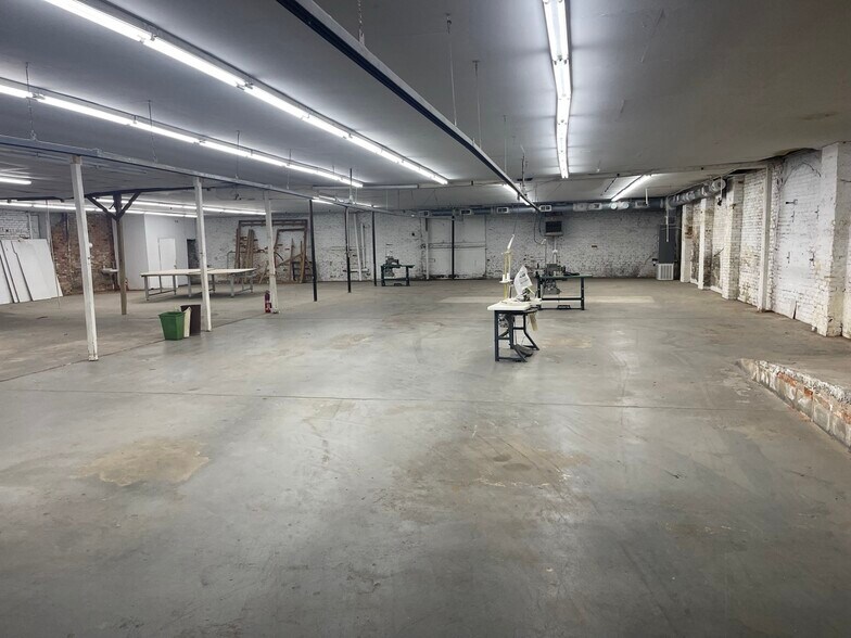 More Photos Of 117 First Ave, Thomson Manufacturing For Lease
