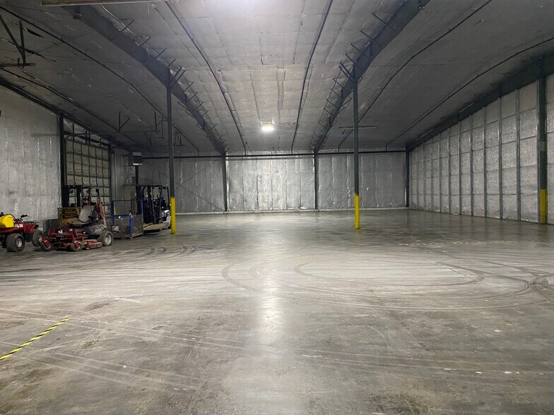 More Photos Of 451 North Dr, Hopkinsville Warehouse For Lease