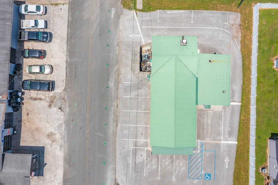 More Photos Of 505 W 9th St, Chickamauga Fast Food For Sale