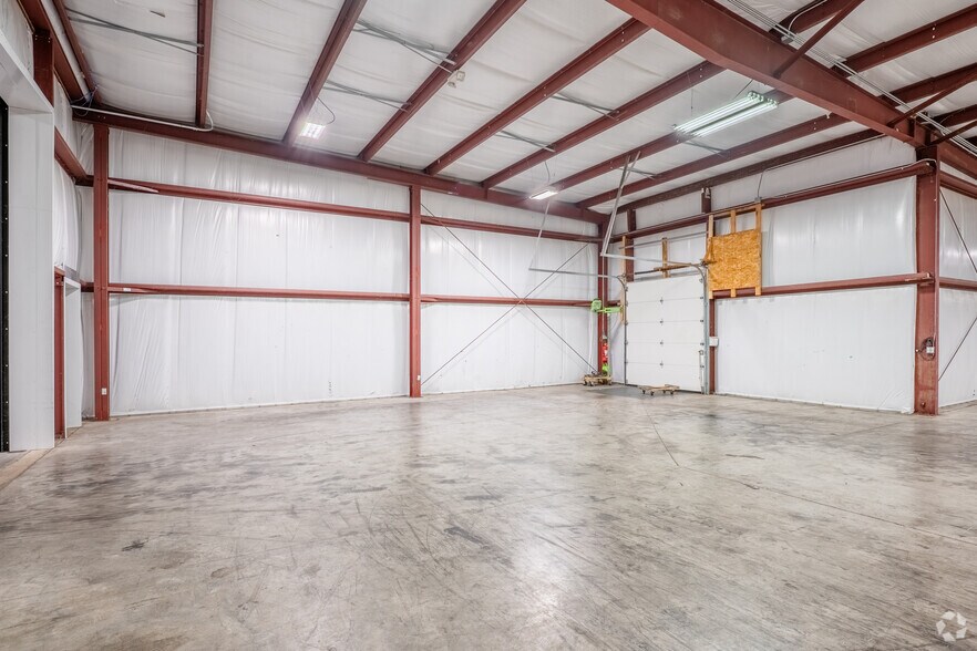 More Photos Of 1400 E High St, Milton Manufacturing For Lease