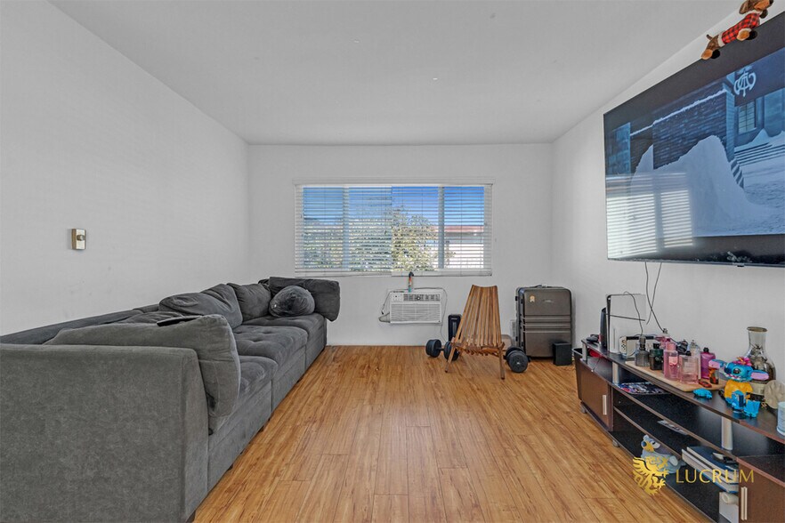 More Photos Of 6652 Darby Ave, Reseda Apartments For Sale