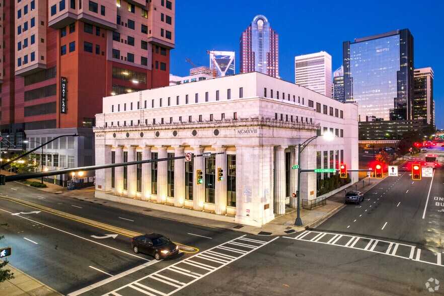 More Photos Of 428 E 4th St, Charlotte Office For Lease