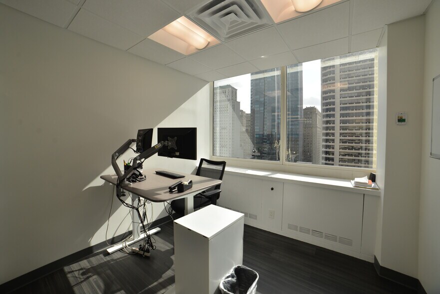 Photo of 17th Floor Ste 1730