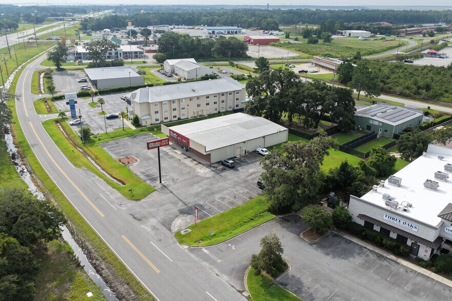 More Photos Of 375 Palisade Dr, Brunswick General Retail For Sale