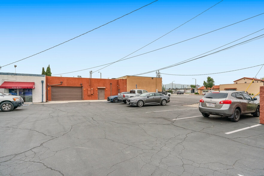 More Photos Of 578-580 E San Bernardino Rd, Covina Loft Creative Space For Sale