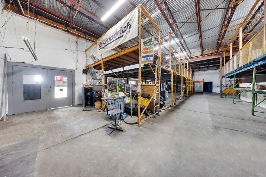 More Photos Of 9630 NW South River Dr, Medley Industrial For Lease