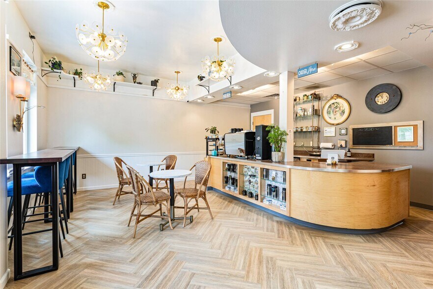 More Photos Of 1951 Kensington Ave, Missoula Storefront Retail Residential For Lease