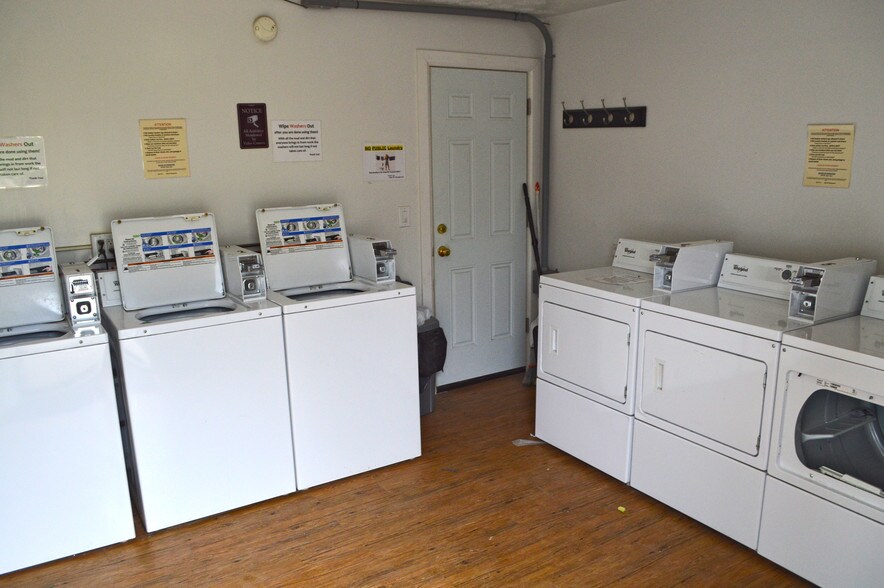 More Photos Of 962 Old Brick Rd, West Alexander Apartments For Lease