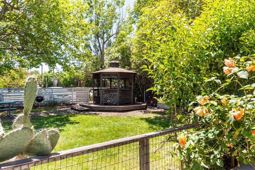 More Photos Of 595 Boyes Blvd, Sonoma Apartments For Sale