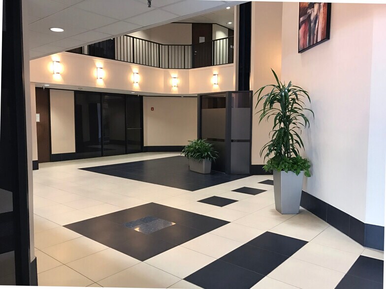 More Photos Of 2656 S Loop W, Houston Office For Lease