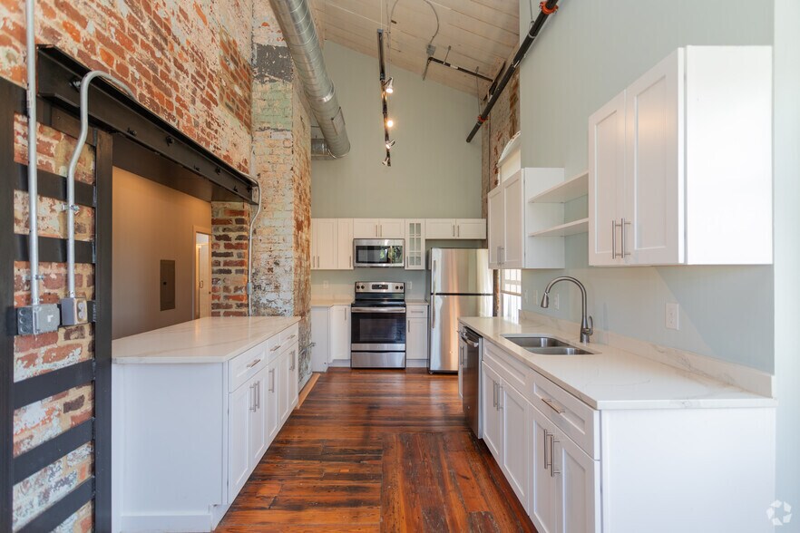 More Photos Of 116 E Main St, Haw River Apartments For Lease