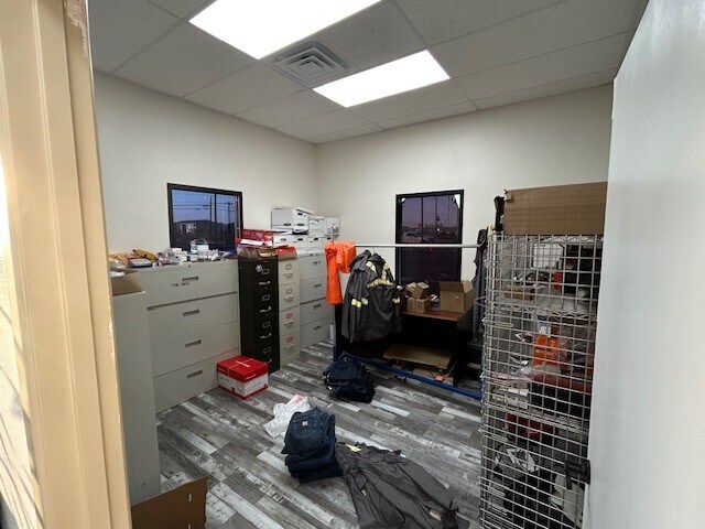 More Photos Of 2307 Stafford Blvd, Pecos Industrial For Lease