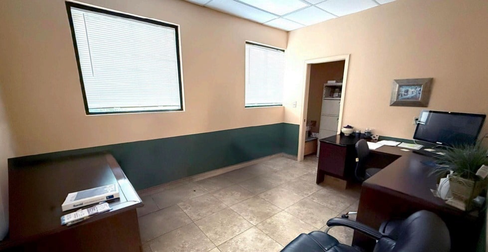 More Photos Of 604 W Warner Rd, Chandler Medical For Sale