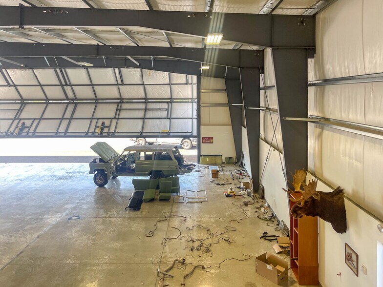 More Photos Of 2815 NW Aviation Dr, Roseburg Warehouse For Sale