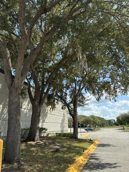 More Photos Of 901 US Highway 27 N, Sebring Unknown For Lease
