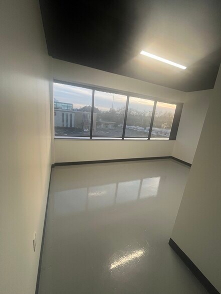 More Photos Of 309 Plus Park Blvd, Nashville Loft Creative Space For Lease