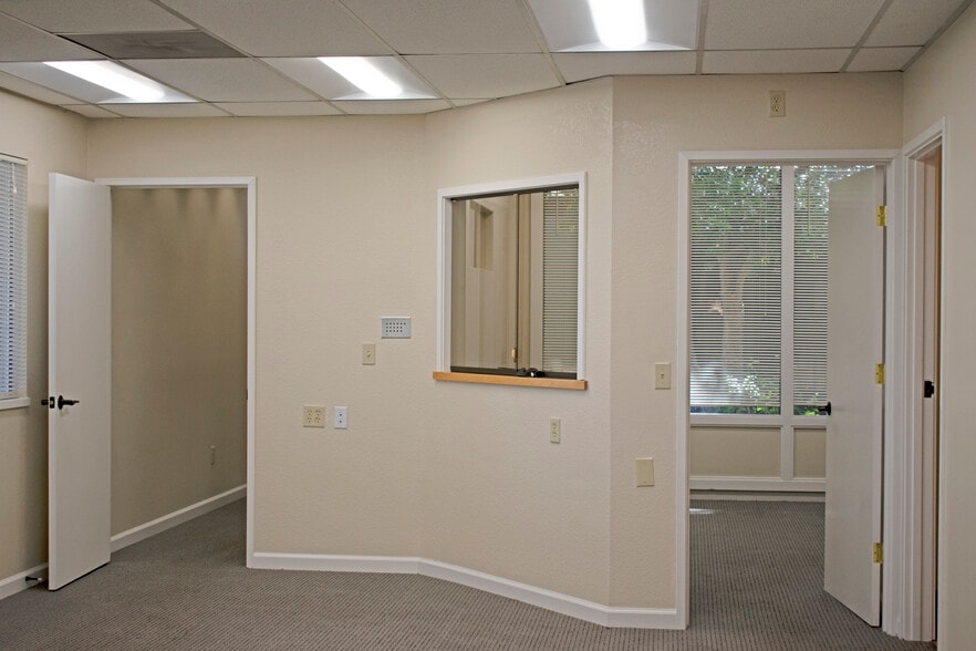 More Photos Of 4720 Hoen Ave, Santa Rosa Medical For Sale