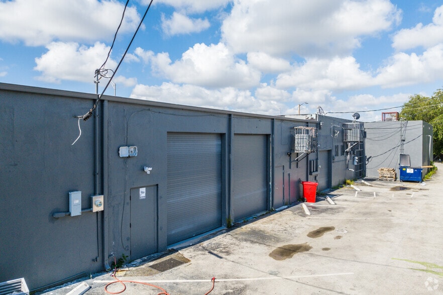 More Photos Of 101-119 NE 54th St, Miami Unknown For Lease