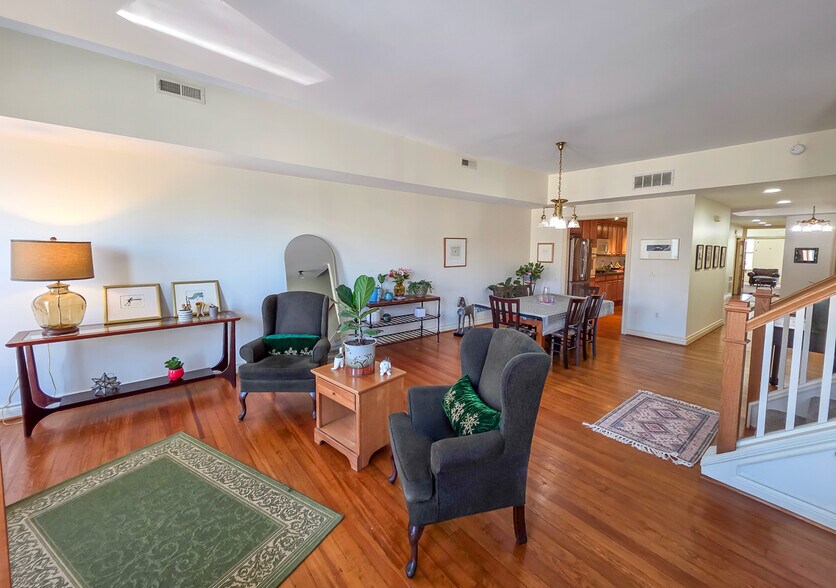 More Photos Of 8 E Front St, Monroe Storefront Retail Residential For Sale