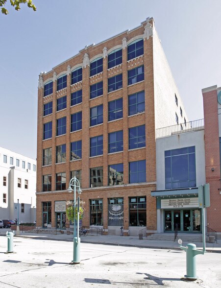 More Photos Of 158 N Broadway, Milwaukee Theater Concert Hall For Lease