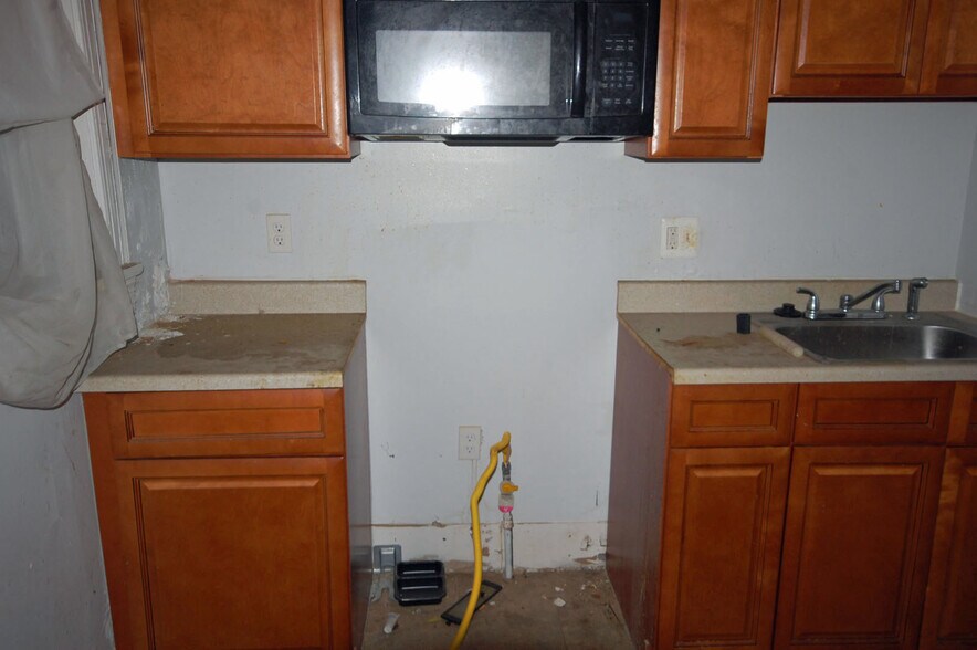 More Photos Of 1941 16th St SE, Washington Apartments For Sale