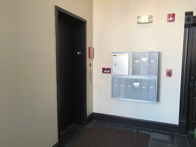 More Photos Of 315-317 N Main St, Sioux Falls Office For Sale