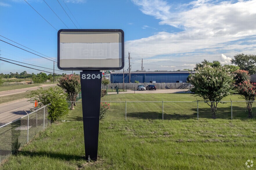 More Photos Of 8204 Fairbanks N Houston Rd, Houston Manufacturing For Lease