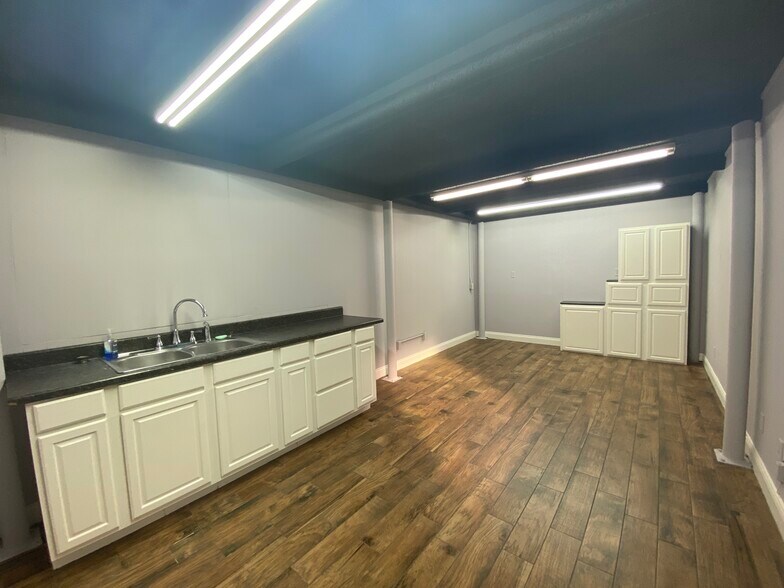 More Photos Of 8326 N County Rd W, Odessa Industrial For Lease