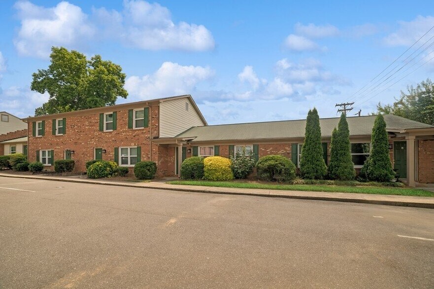 More Photos Of 1357 Sharon Rd W, Charlotte Apartments For Sale