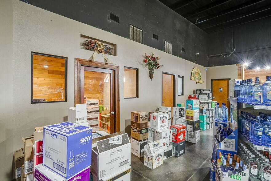 More Photos Of 1228 Ranger Hwy, Weatherford Freestanding For Sale