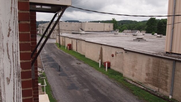 More Photos Of 324-326 Washington St, Walnutport Office For Sale