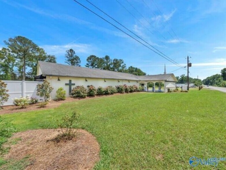 Primary Photo Of 5970 S Hwy 11, Attalla Specialty For Sale