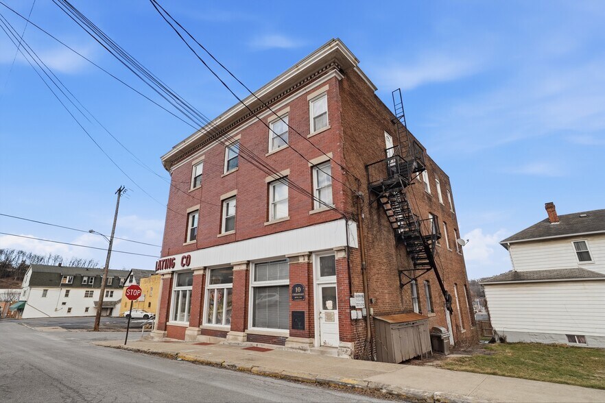 More Photos Of 10 Chesapeake St, Lyndora Apartments For Sale