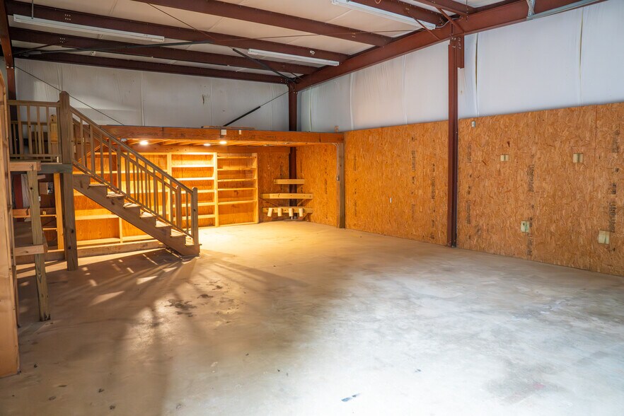 More Photos Of 105 Old Epps Bridge Rd, Athens Office For Lease