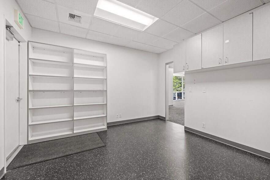 More Photos Of 2431 Capitol Ave, Sacramento Loft Creative Space For Lease