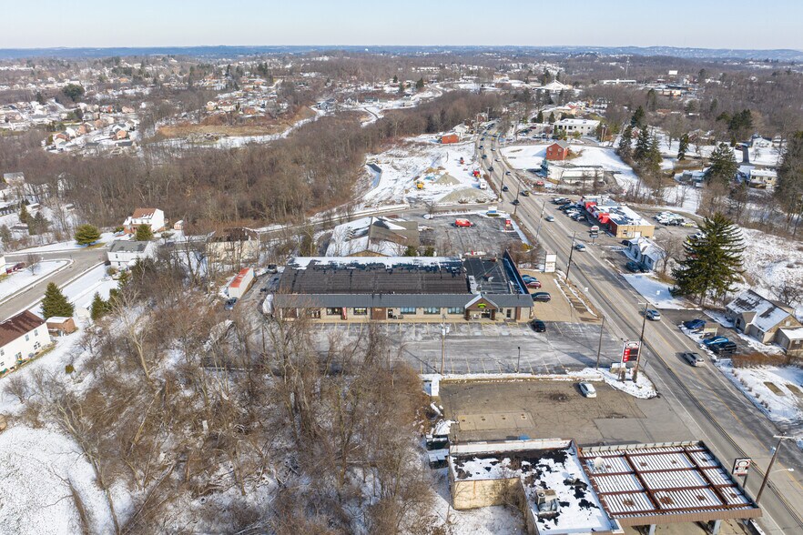 More Photos Of 5920-5924 Steubenville Pike, McKees Rocks Storefront For Lease