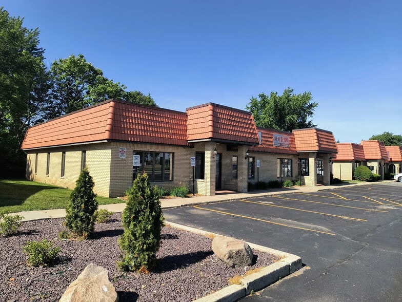 Primary Photo Of 910 Richard Rd, Dyer Office For Lease