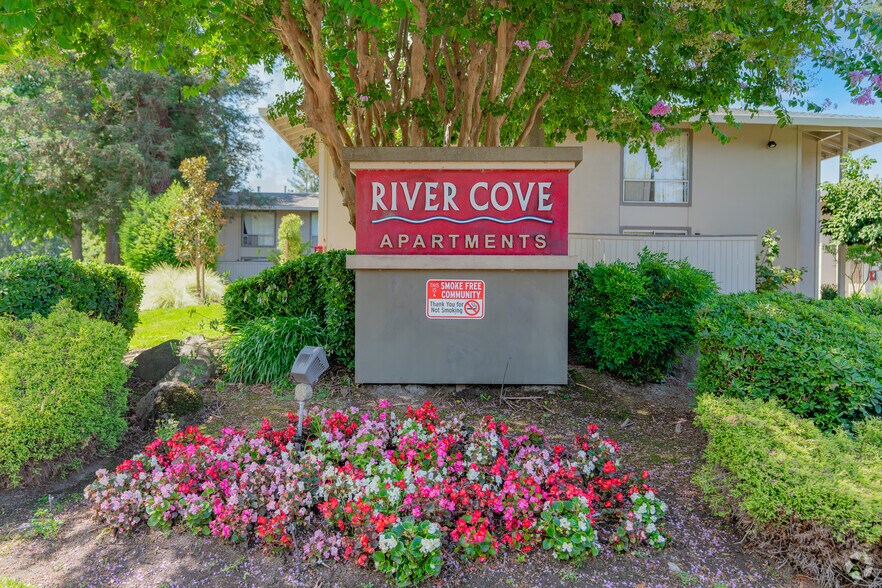 More Photos Of 6290 Fennwood Ct, Sacramento Apartments For Sale