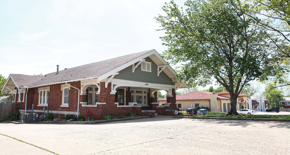 More Photos Of 1629 S Peoria Ave, Tulsa Loft Creative Space For Lease