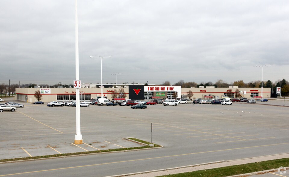 Primary Photo Of 777 Guelph Line, Burlington Freestanding For Lease