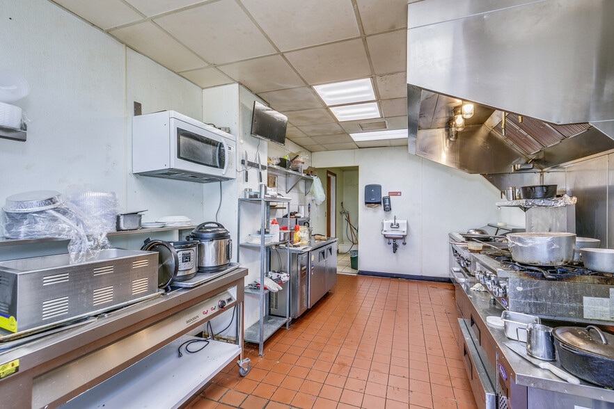 More Photos Of 1025 Southview Blvd, South Saint Paul Restaurant For Sale