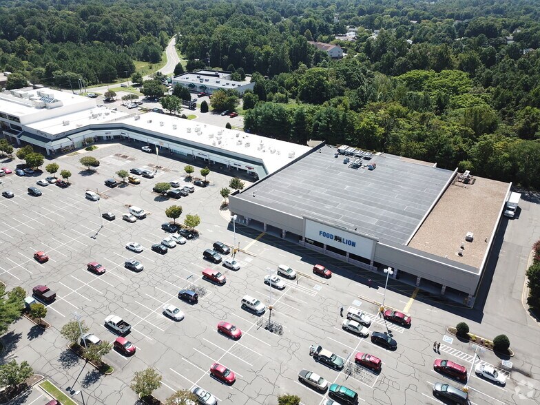 More Photos Of 7443 Lee Davis Rd, Mechanicsville Unknown For Lease